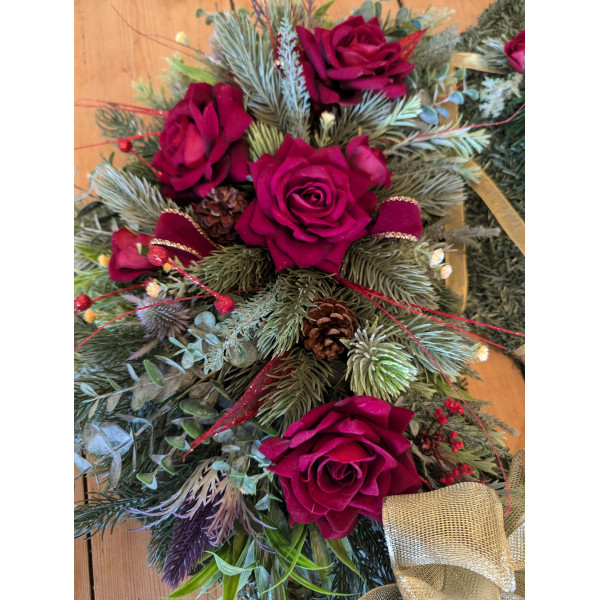 Amour Ruby Horse Wreath 