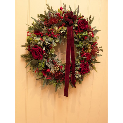 Red rose Christmas wreath