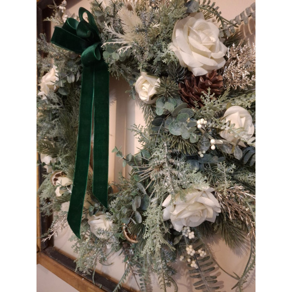 White Christmas Rose Wreath